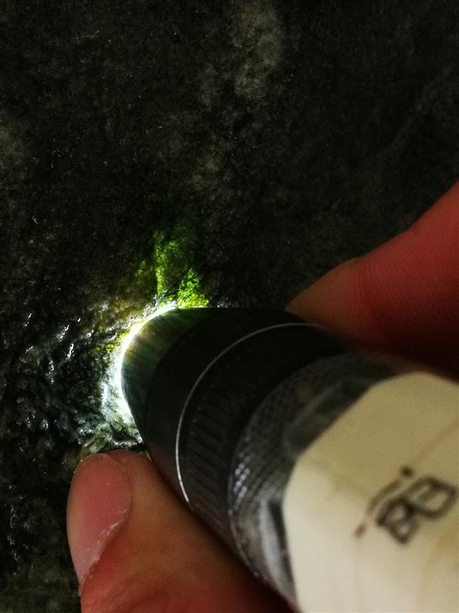 如何挑选翡翠原石？